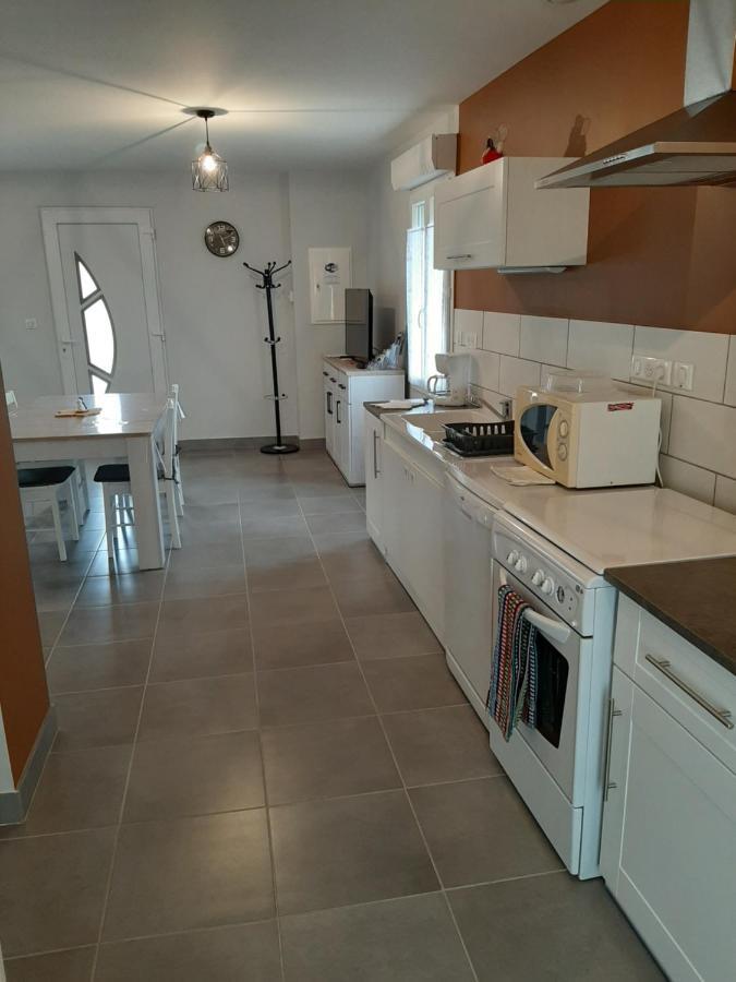 Gite Les Grands Pres Frontenard Exterior foto